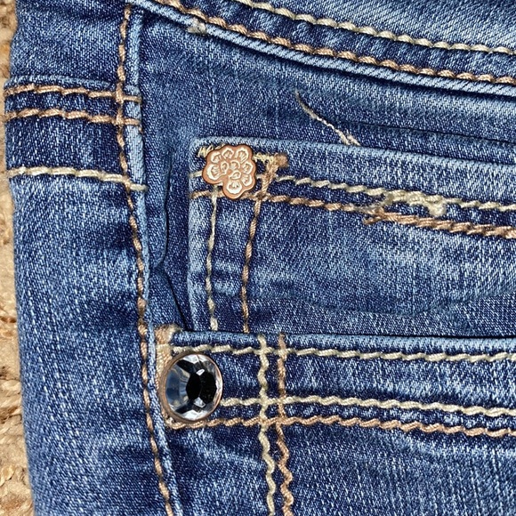 Wallflower Bootcut Jeans - Picture 5 of 6
